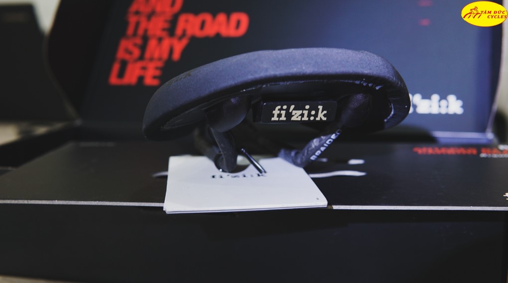 YÊN XE CARBON FI'ZIK CHÍNH HÃNG