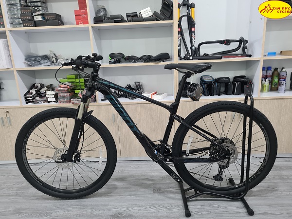 Xe đạp MTB Giant XTC820 2021