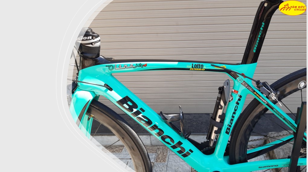 xe đạp đua bianchi