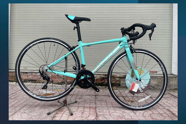 Xe đạp đua Bianchi Milano Nirone 7.1
