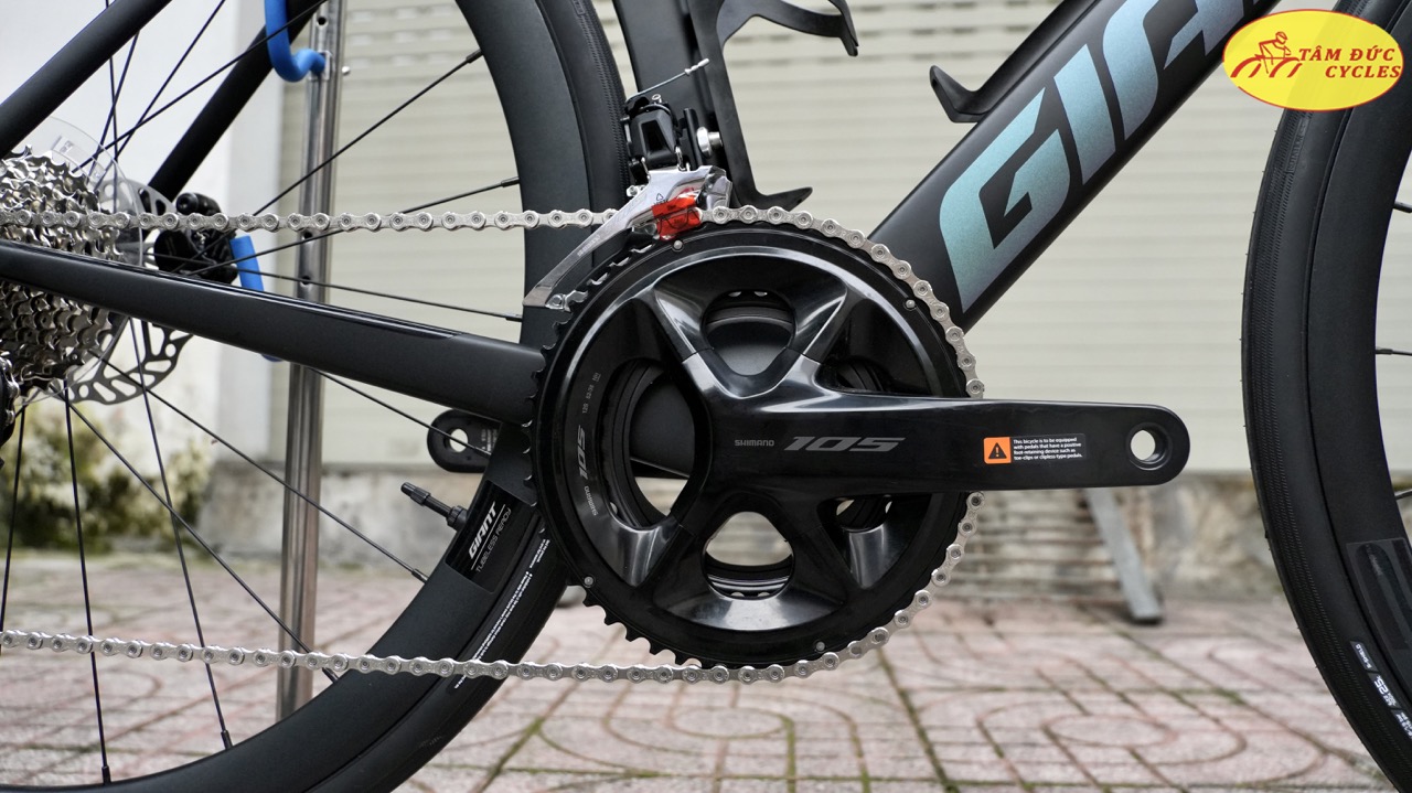 Xe đạp đua GIANT 2025 PROPEL ADV 2