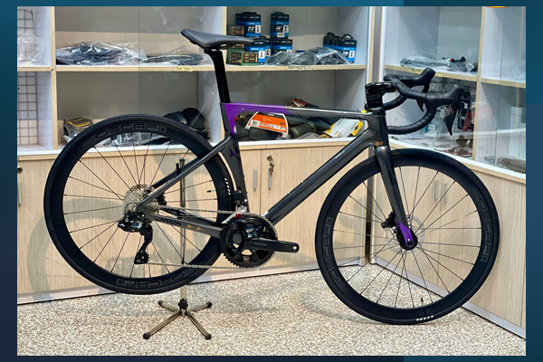 Xe đạp đua Java Vesuvio R7170 Di2