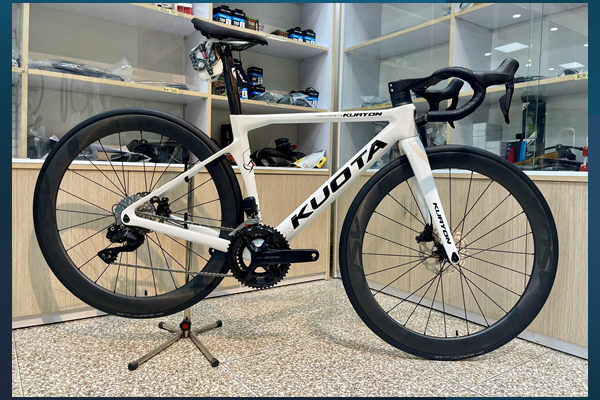 Xe đạp đua kuota kryon R7170 Di2 group điện