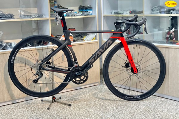 XE ĐẠP ĐUA SAVA EX7 TIAGRA R4700