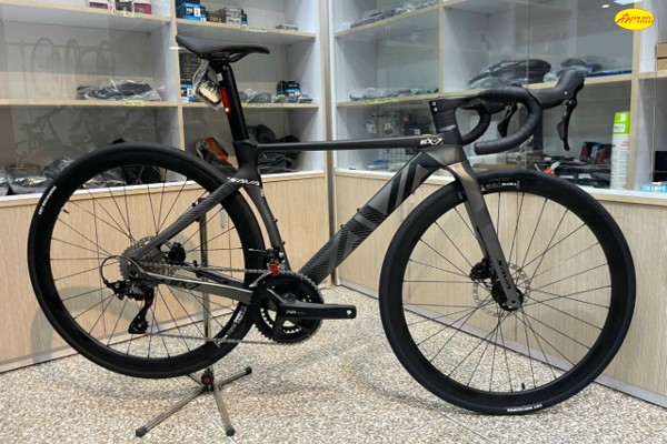 XE ĐẠP ĐUA SAVA EX7 R7120