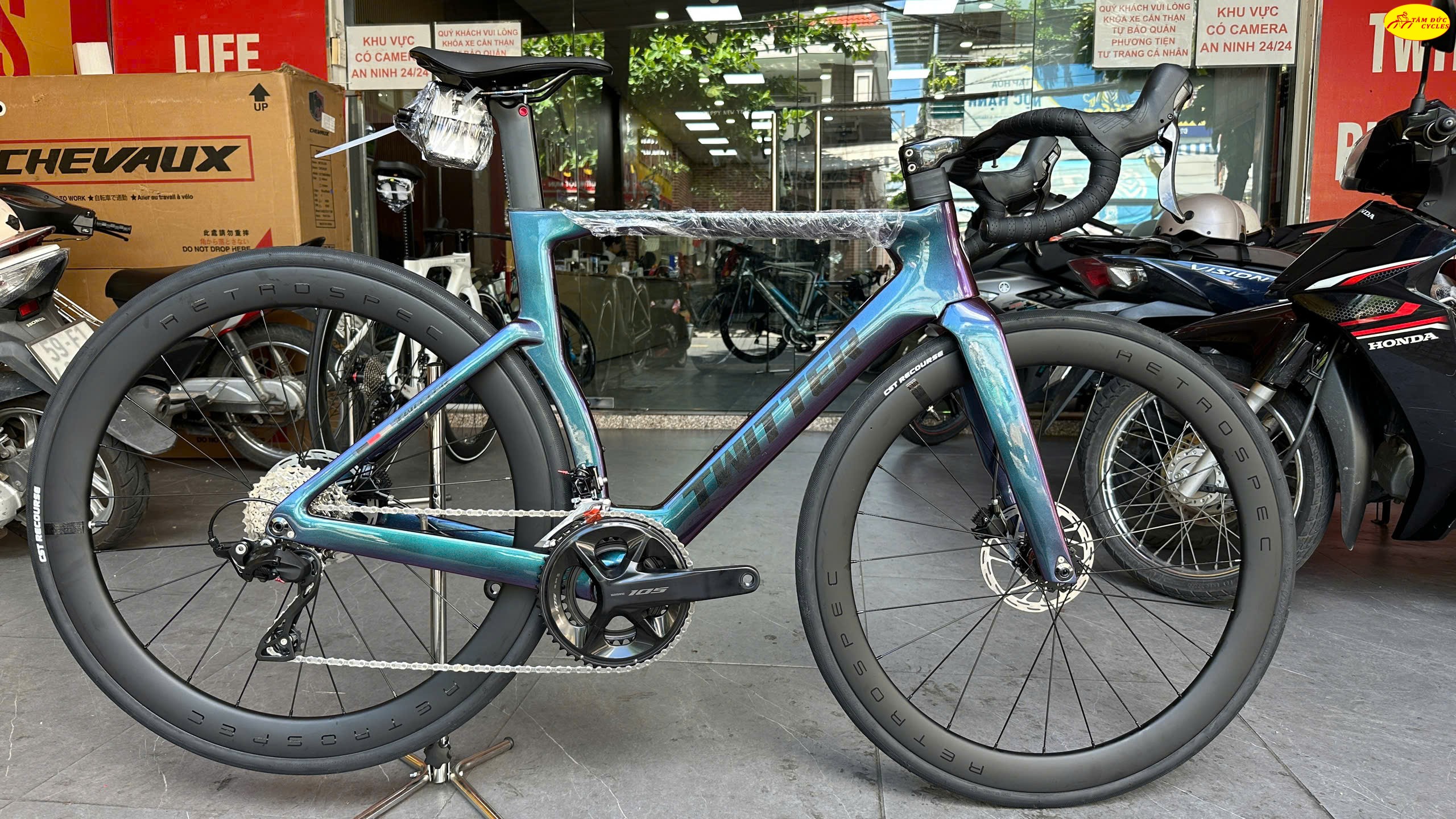 Xe đạp Twitter T8 Pro - 5 Món Shimano 105