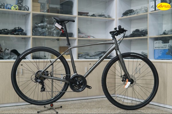 XE ĐẠP TOURING GIANT ESCAPE 3D 2023